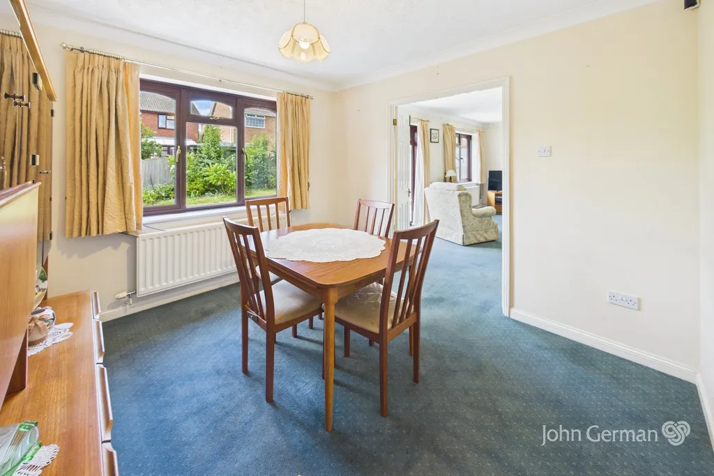 Blounts Drive, Uttoxeter, photo 4