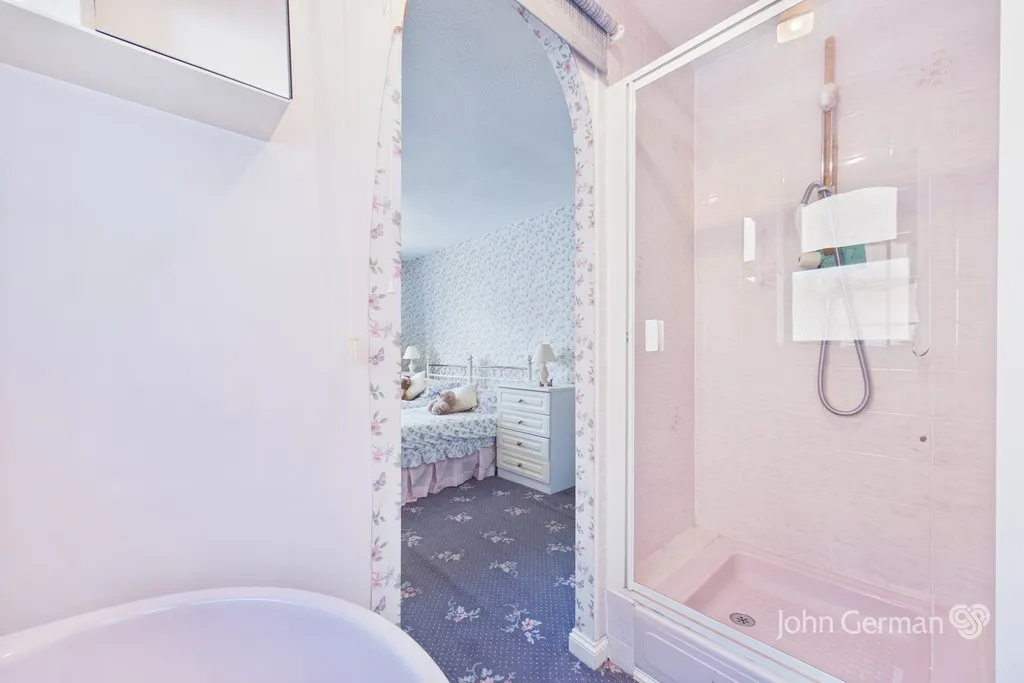 Blounts Drive, Uttoxeter, photo 11