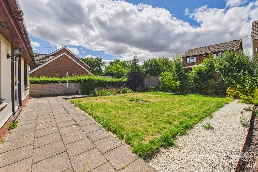 Blounts Drive, Uttoxeter, photo 8