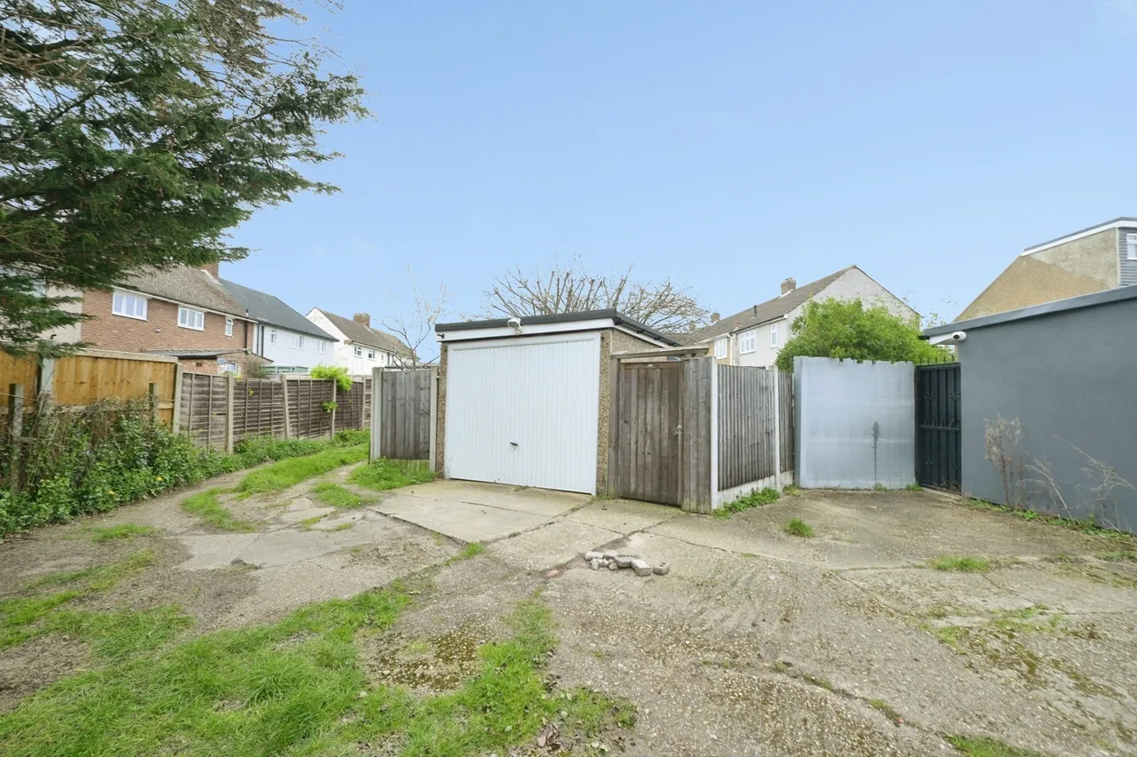 Peartree Gardens, Romford, RM7, photo 18