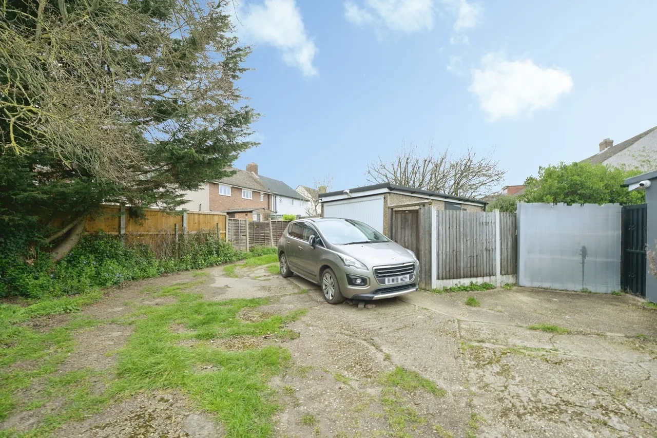 Peartree Gardens, Romford, RM7, photo 17