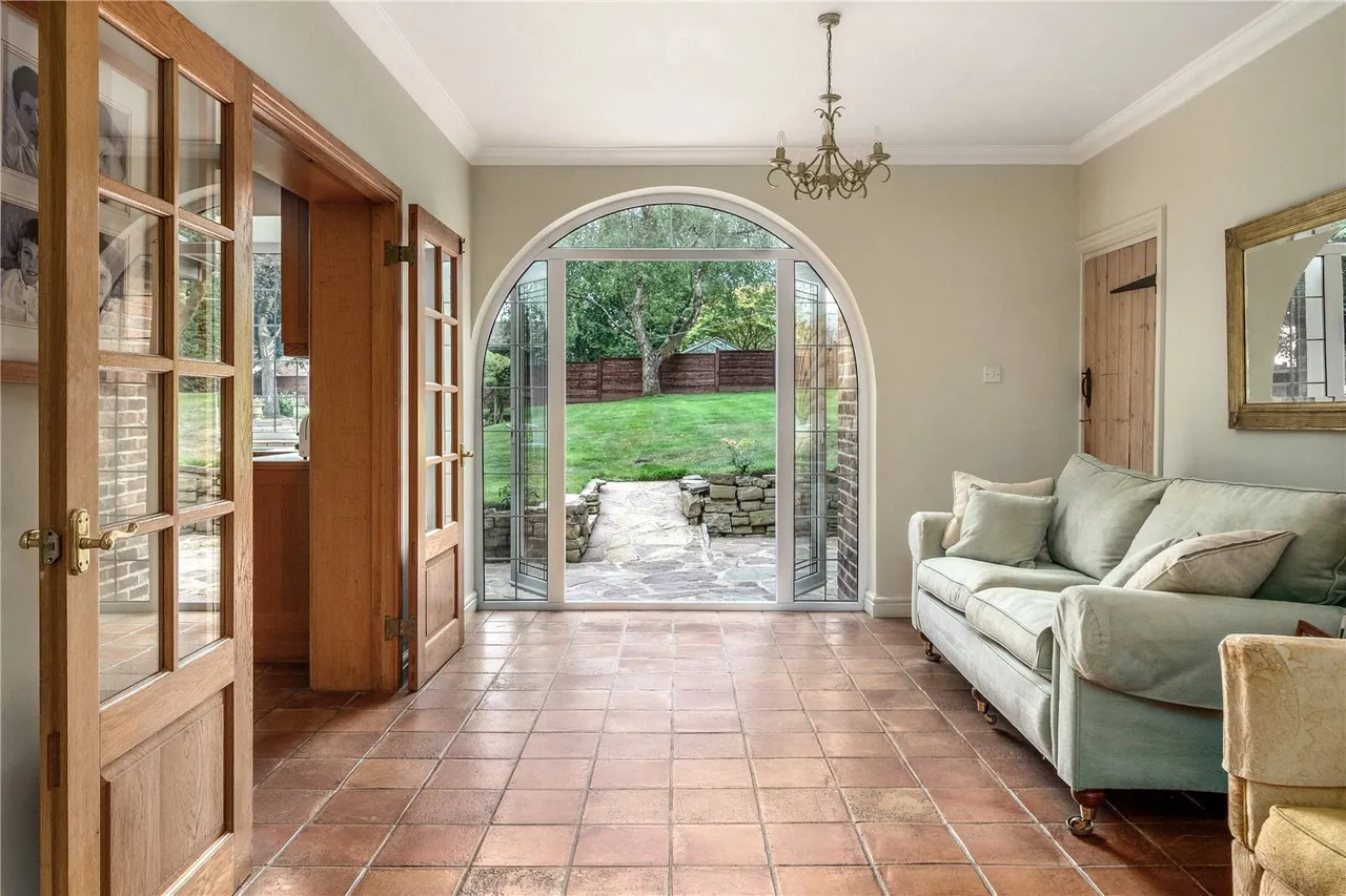 Macclesfield Road, Prestbury, SK10, photo 8