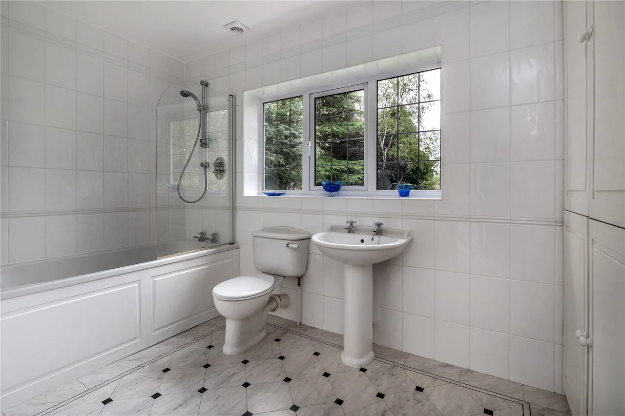 Macclesfield Road, Prestbury, SK10, photo 16