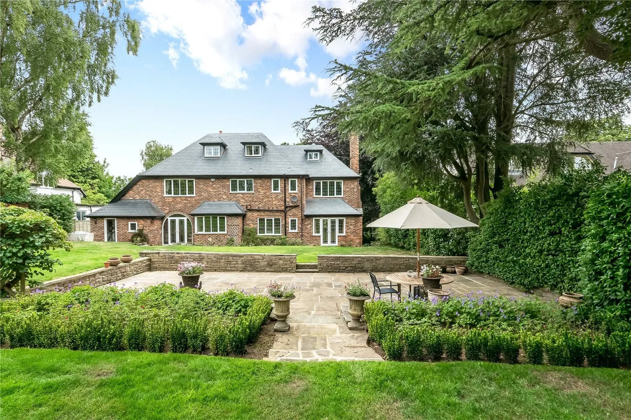 Macclesfield Road, Prestbury, SK10, photo 18