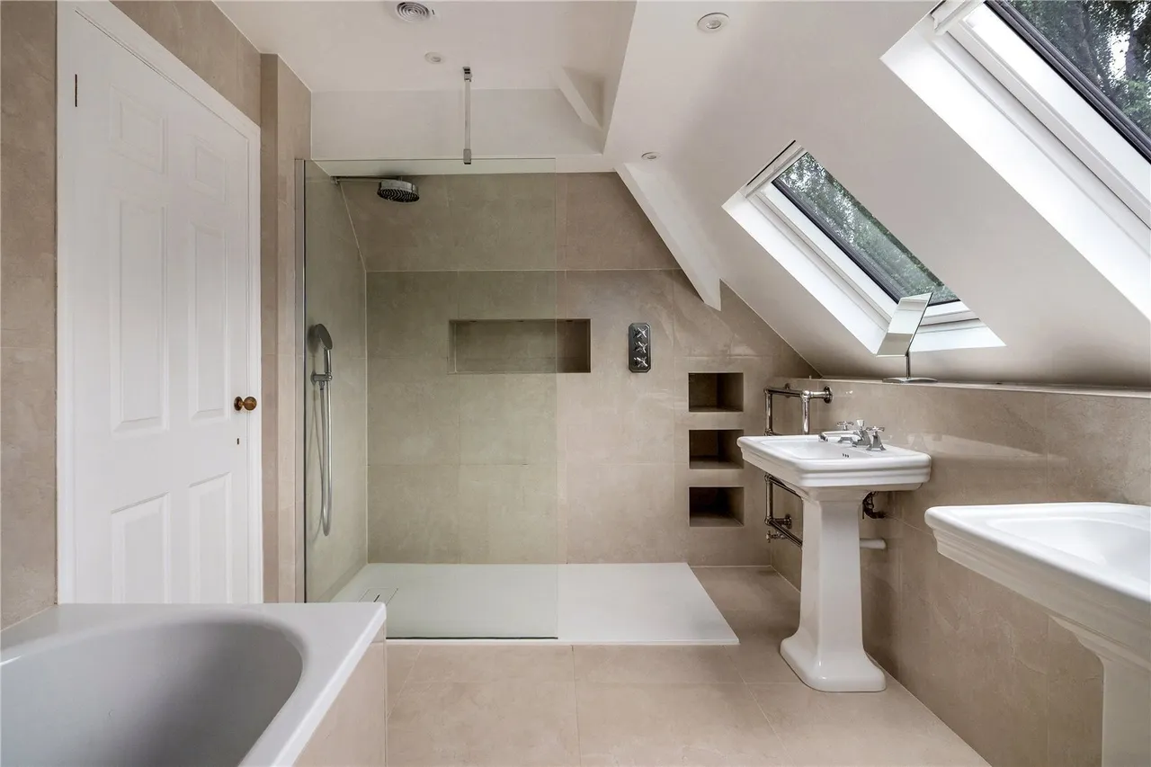 Macclesfield Road, Prestbury, SK10, photo 13