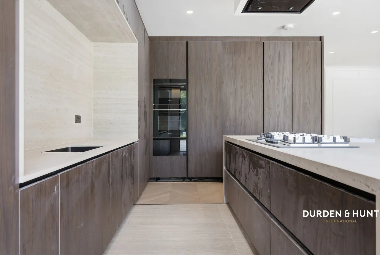 Tomswood Road, Chigwell, IG7, photo 3