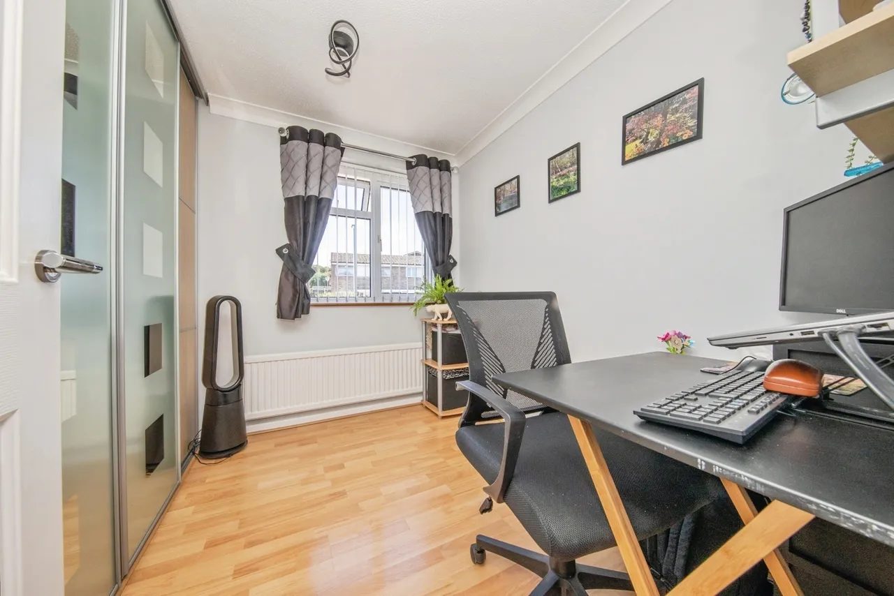 Holcombe Crescent, Ipswich, Suffolk, IP2, photo 13