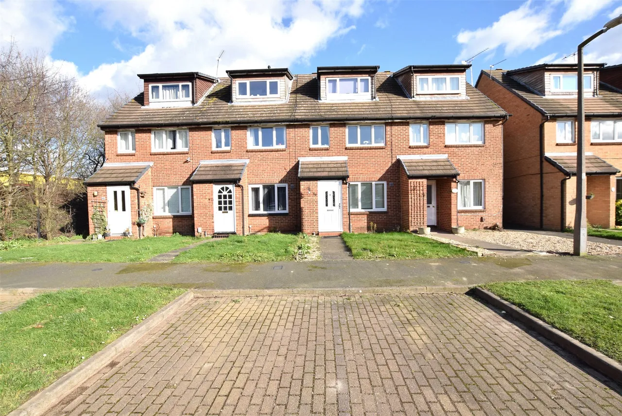 Columbine Way, Harold Wood, RM3 0XN, photo 2