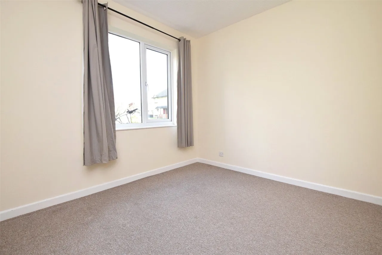 Columbine Way, Harold Wood, RM3 0XN, photo 6