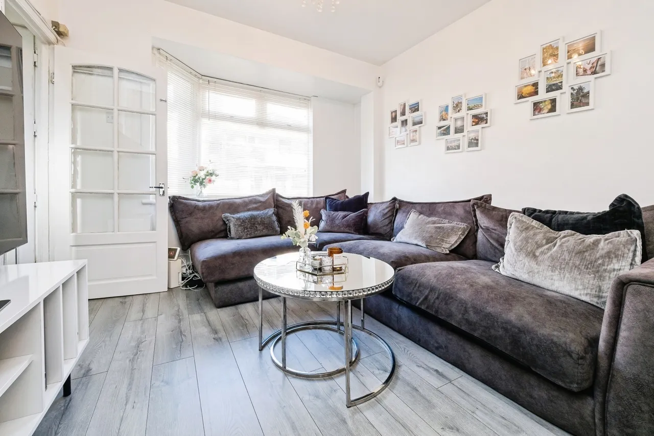 Leighton Avenue, London, E12, photo 9