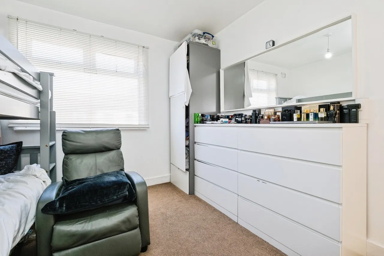 Leighton Avenue, London, E12, photo 14
