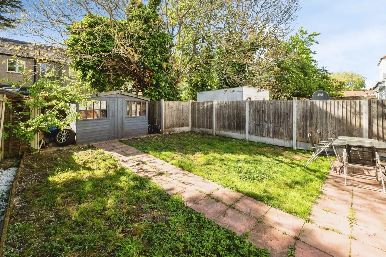 Leighton Avenue, London, E12, photo 16