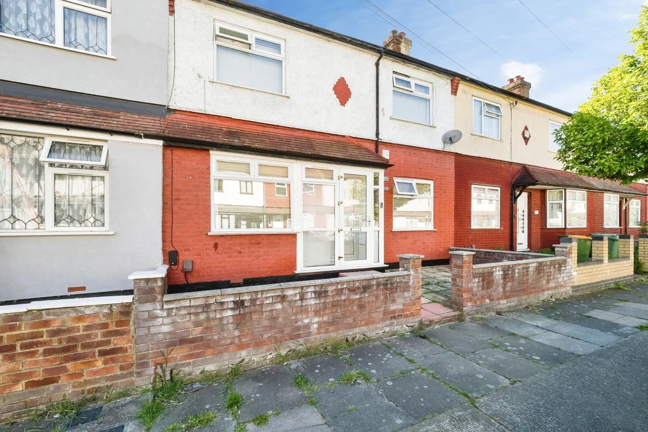 Leighton Avenue, London, E12, photo 5