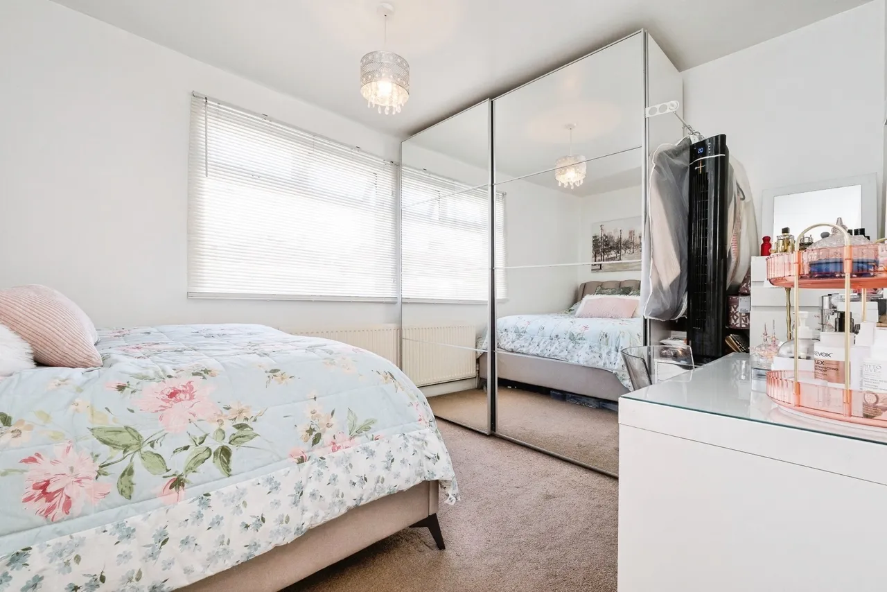 Leighton Avenue, London, E12, photo 12