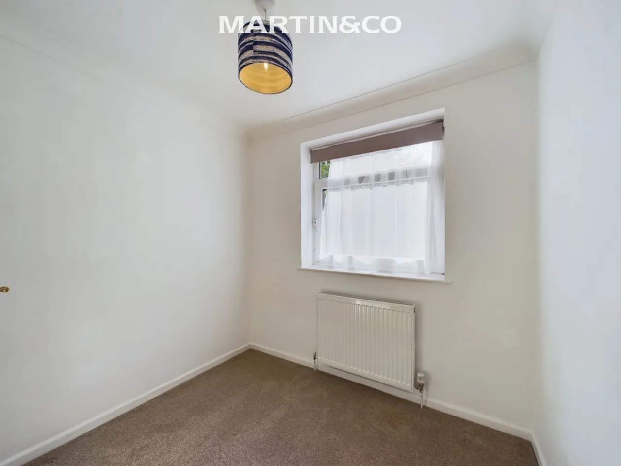 Oaklands Drive, Wokingham, photo 8