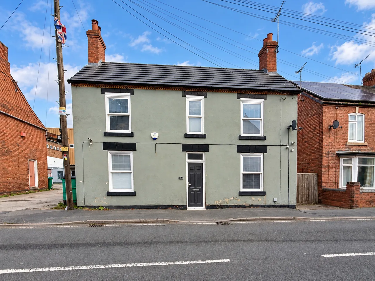 4 bed house for sale, High Street, Newhall