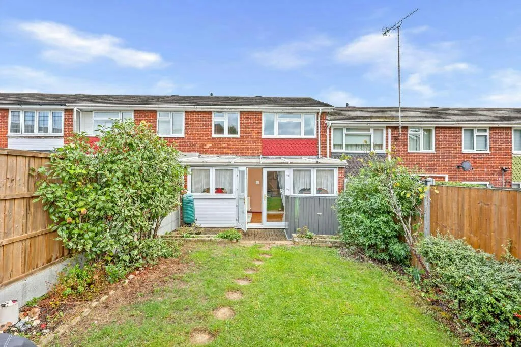 Navarre Gardens, Romford, RM5, photo 15