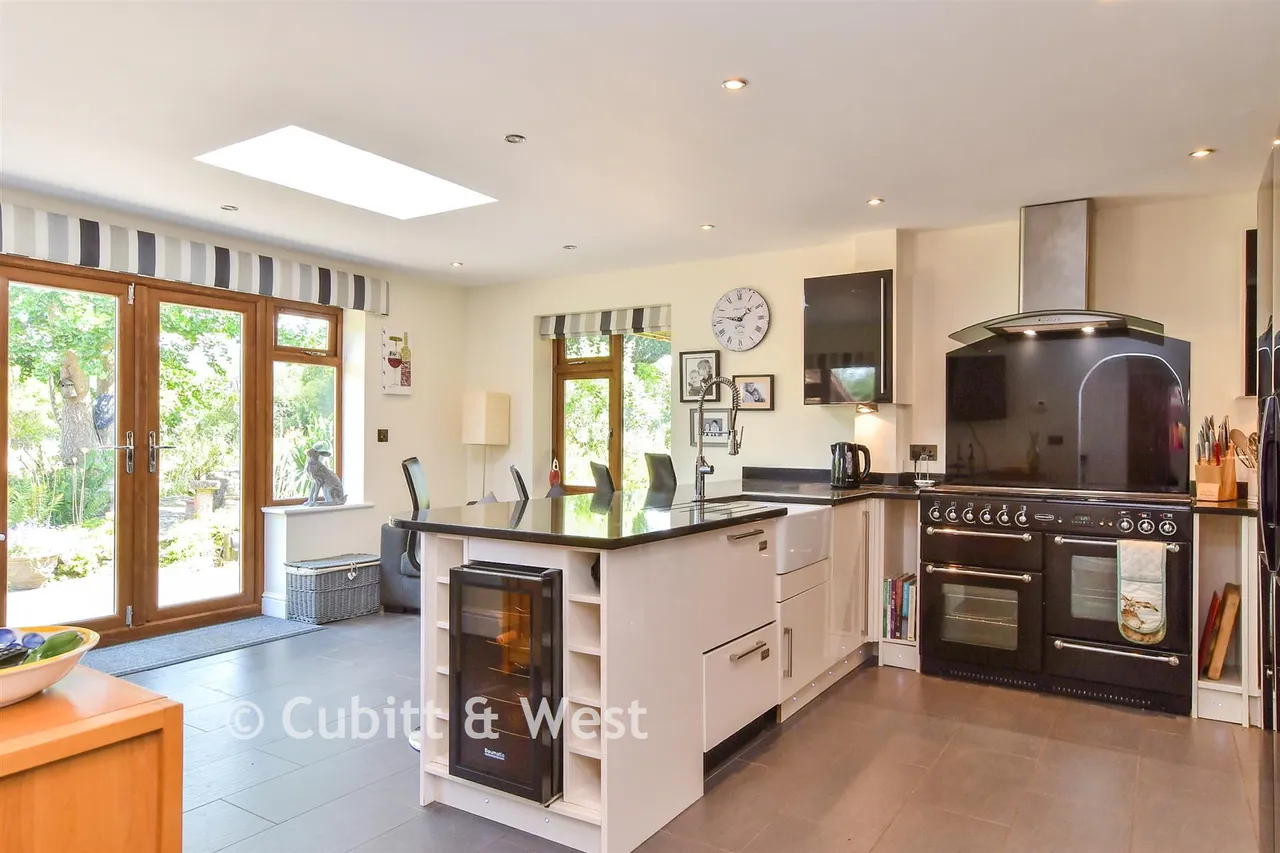Stall House Lane, North Heath, RH20, photo 4