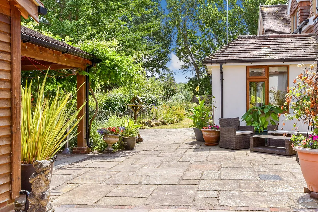 Stall House Lane, North Heath, RH20, photo 18