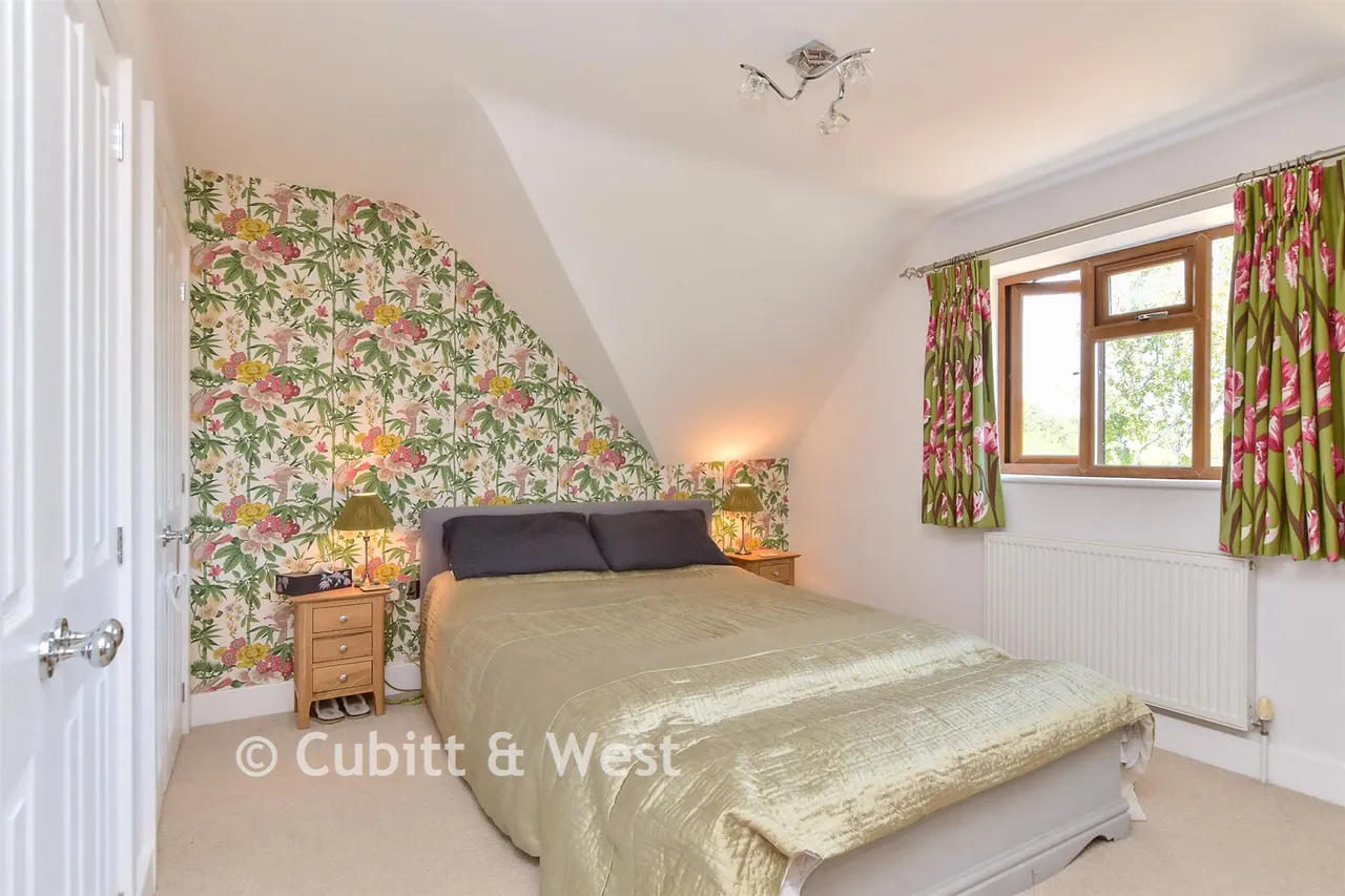 Stall House Lane, North Heath, RH20, photo 10