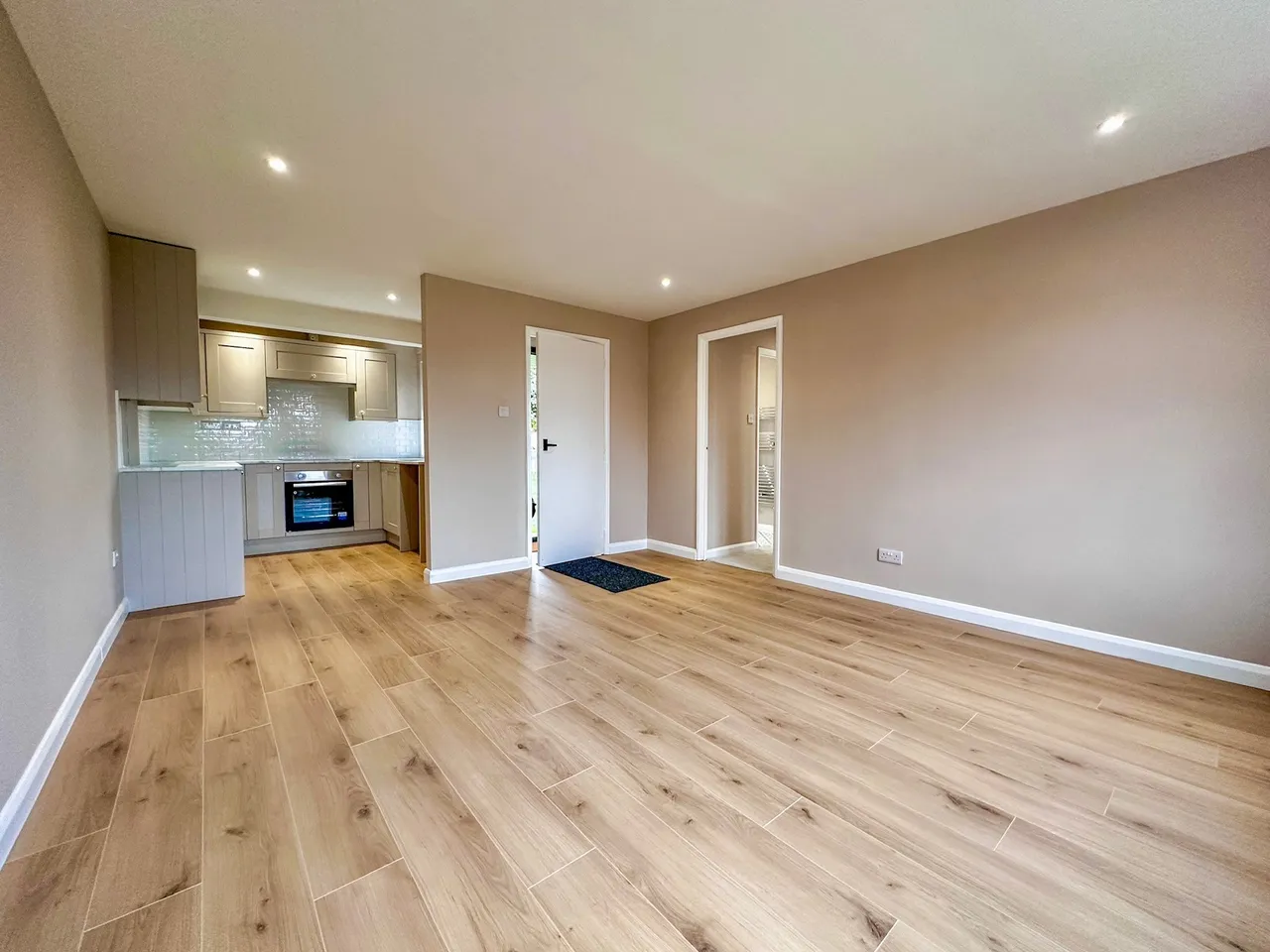 Maple Close, Lincoln, LN5, photo 2