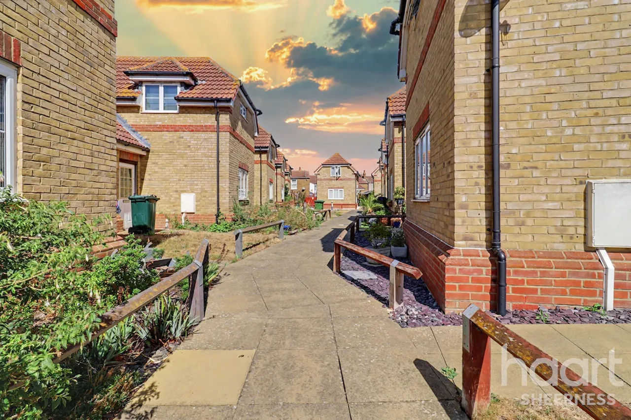 Street, Sheerness, ME12, photo 13