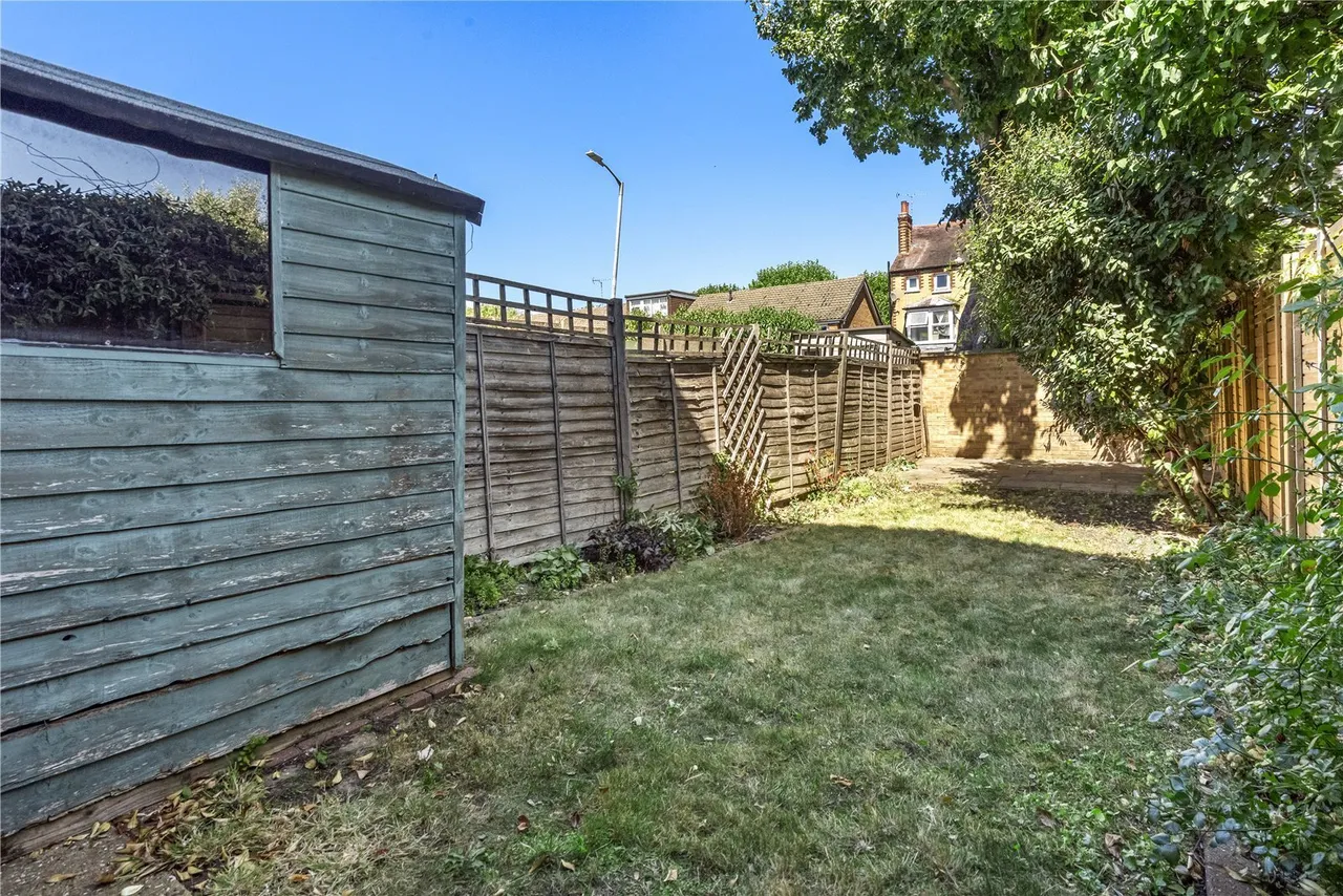 Drakefield Road, London, SW17, photo 2