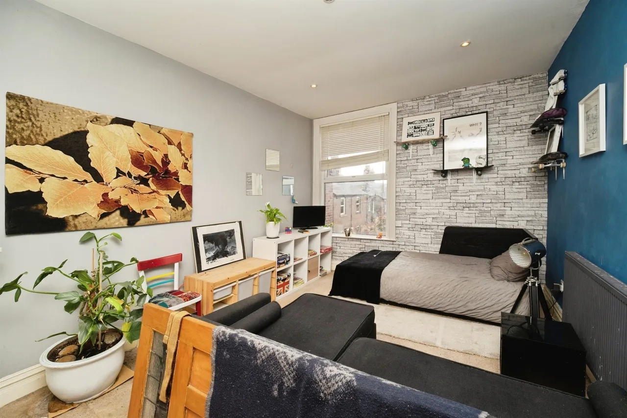 Bradford Road, Wakefield, photo 6