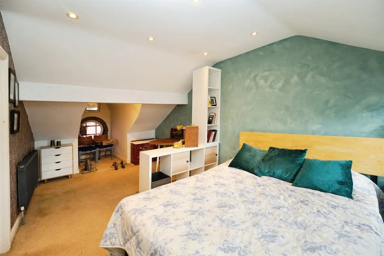 Bradford Road, Wakefield, photo 9