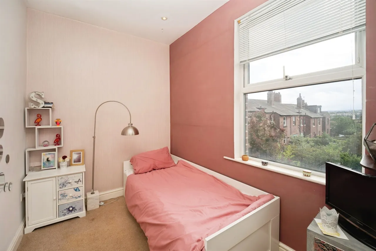 Bradford Road, Wakefield, photo 10