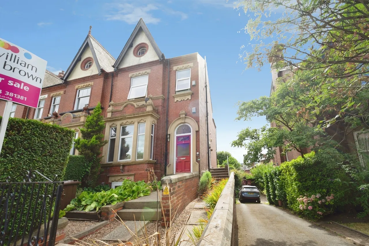 3 bed flat for sale — Bradford Road, Wakefield