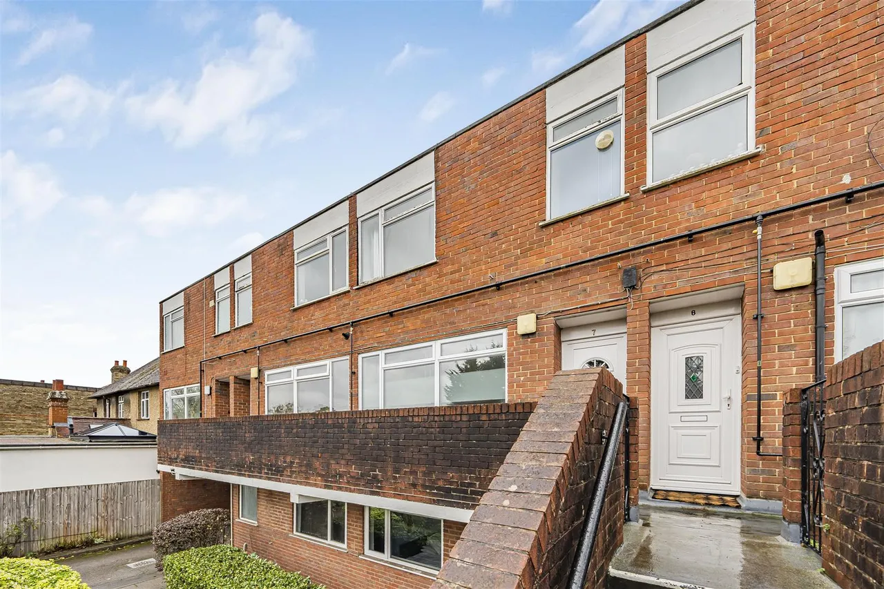 Clarence Road, Windsor, SL4 5BG, photo 10