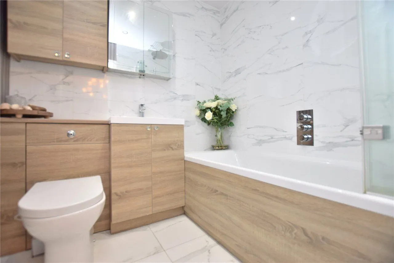 Whinmoor Way, Leeds, LS14, photo 7