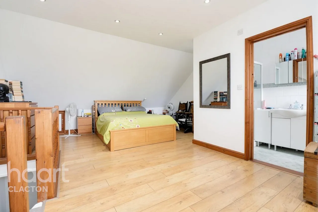 Walton Road, Clacton-On-Sea, CO15, photo 15