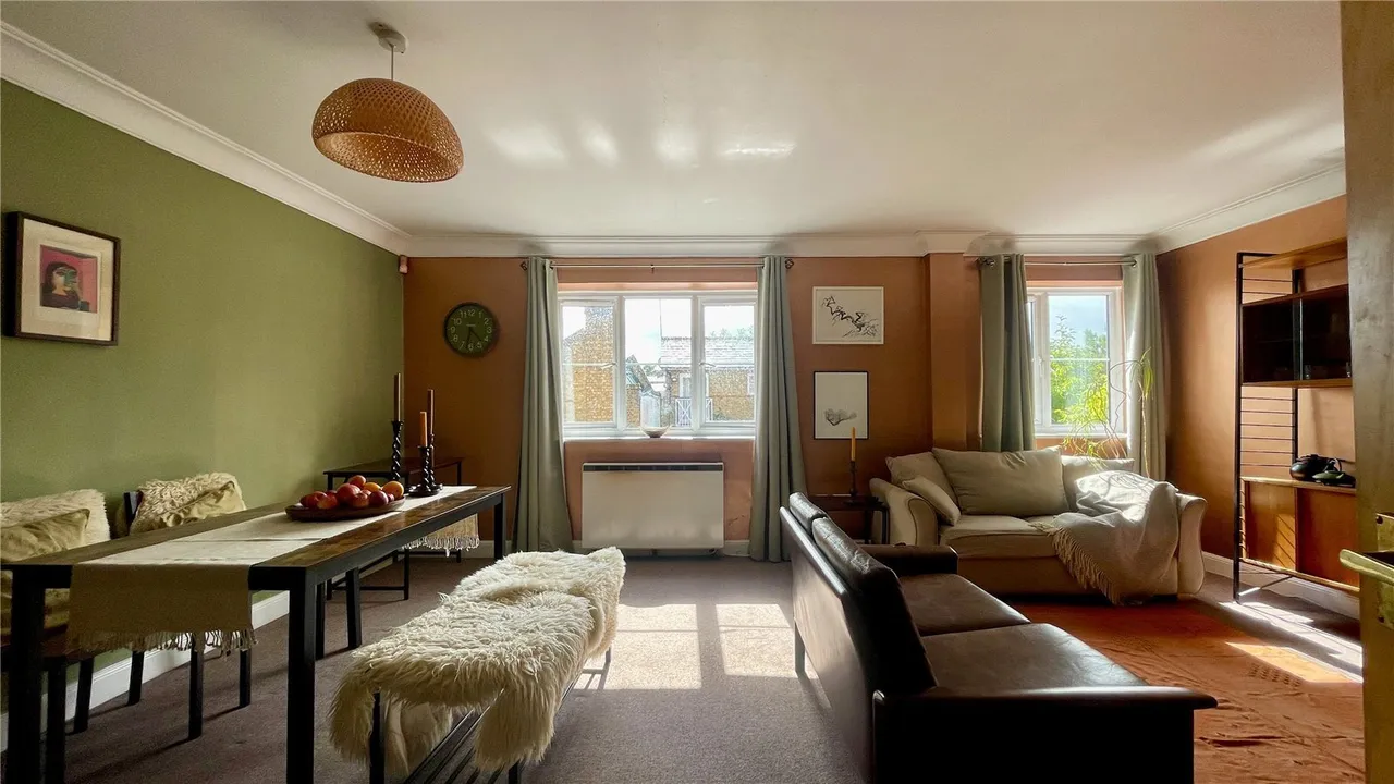 2 bed flat for sale — Rosiers Court, 46 St. Dunstans Street, Canterbury, CT2