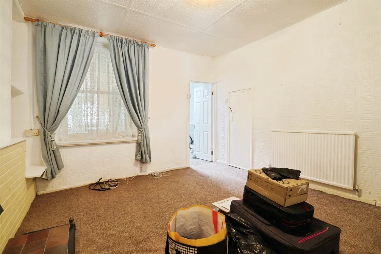 Coedpenmaen Road, Pontypridd, CF37, photo 4