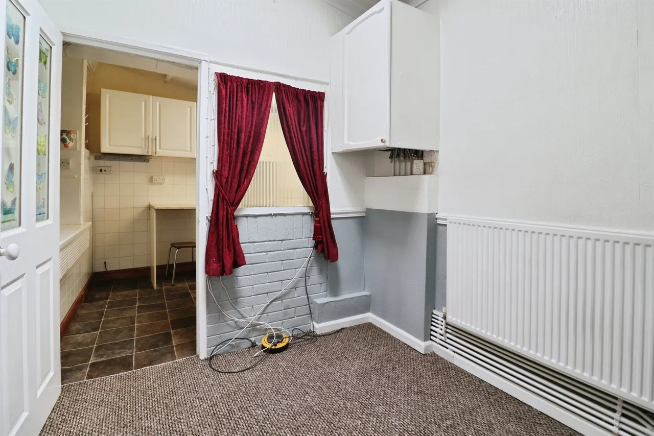 Coedpenmaen Road, Pontypridd, CF37, photo 15
