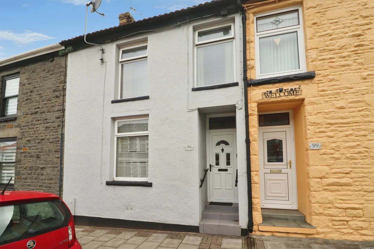 3 bed house for sale, Coedpenmaen Road, Pontypridd, CF37