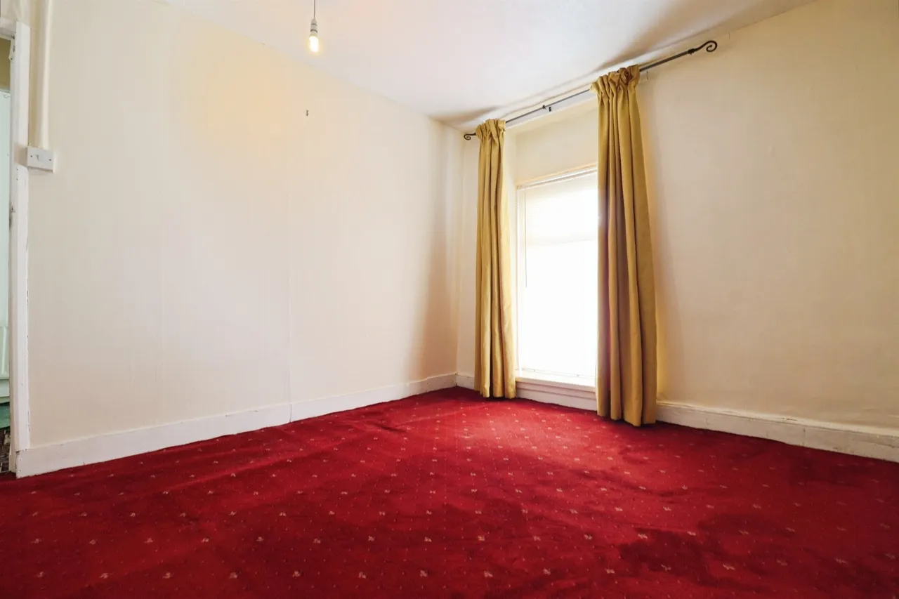 Coedpenmaen Road, Pontypridd, CF37, photo 10