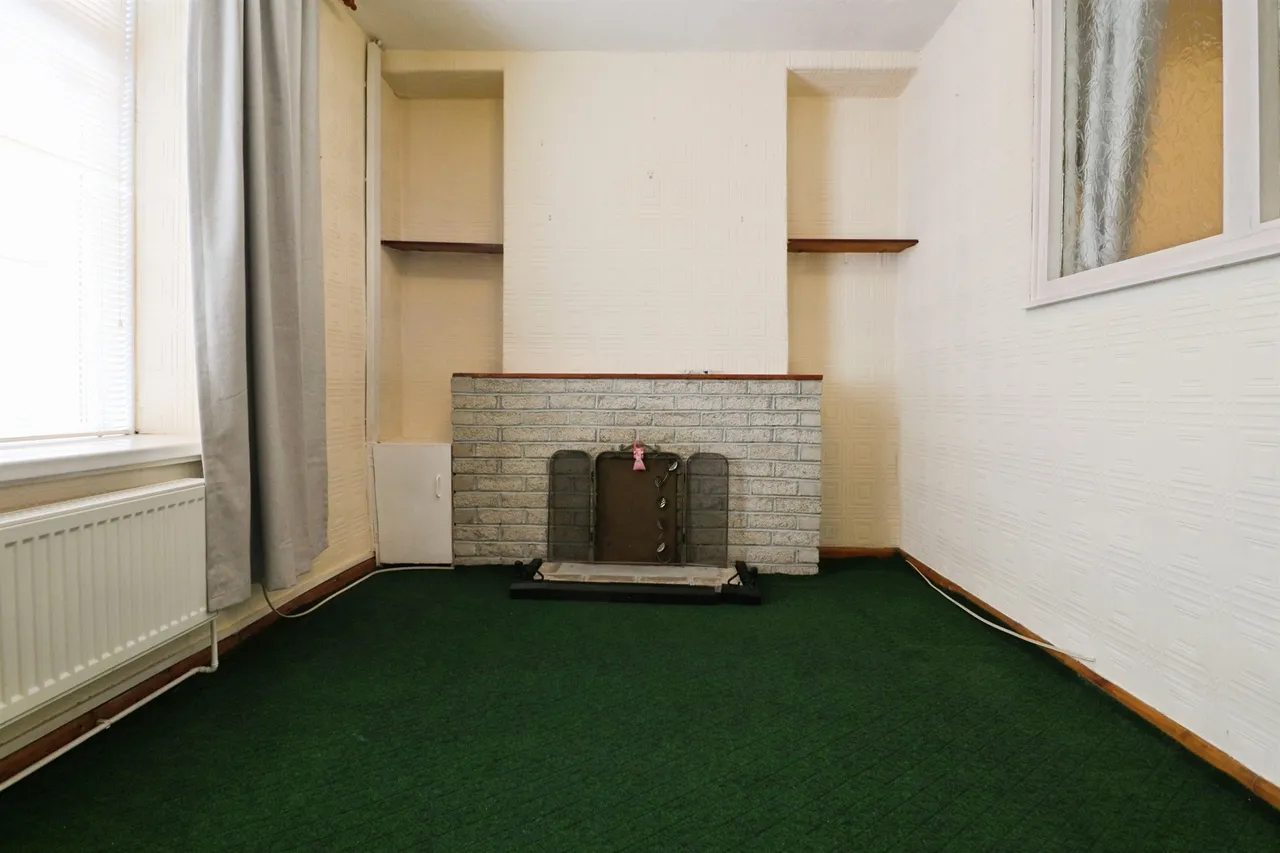 Coedpenmaen Road, Pontypridd, CF37, photo 8