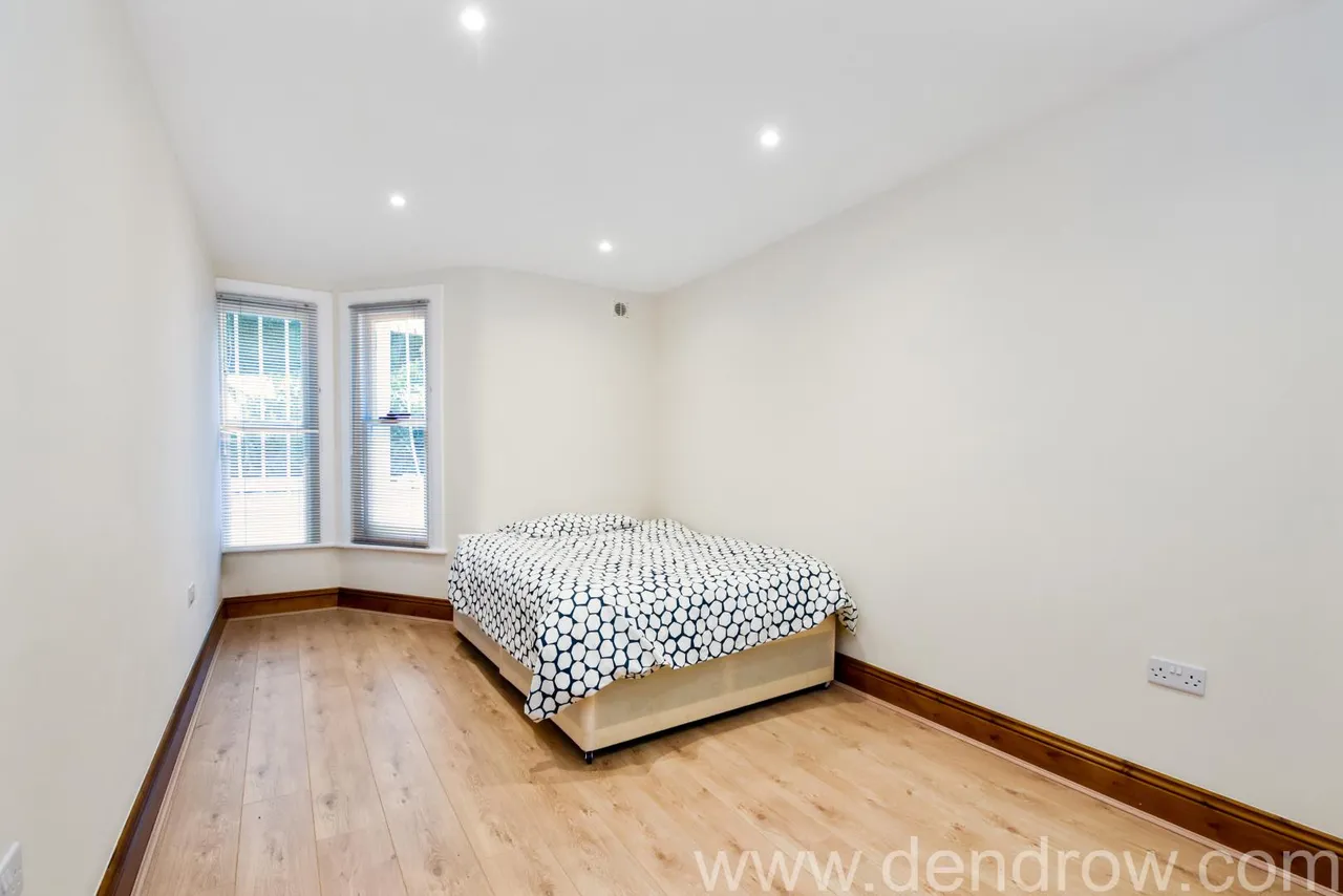 Elgin Avenue, London, W9 2HD, photo 2
