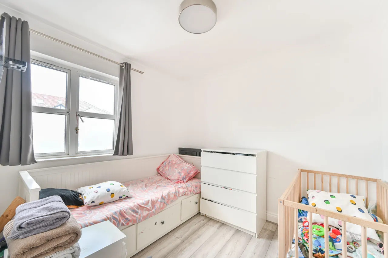 105c Burnley Road, London, photo 4