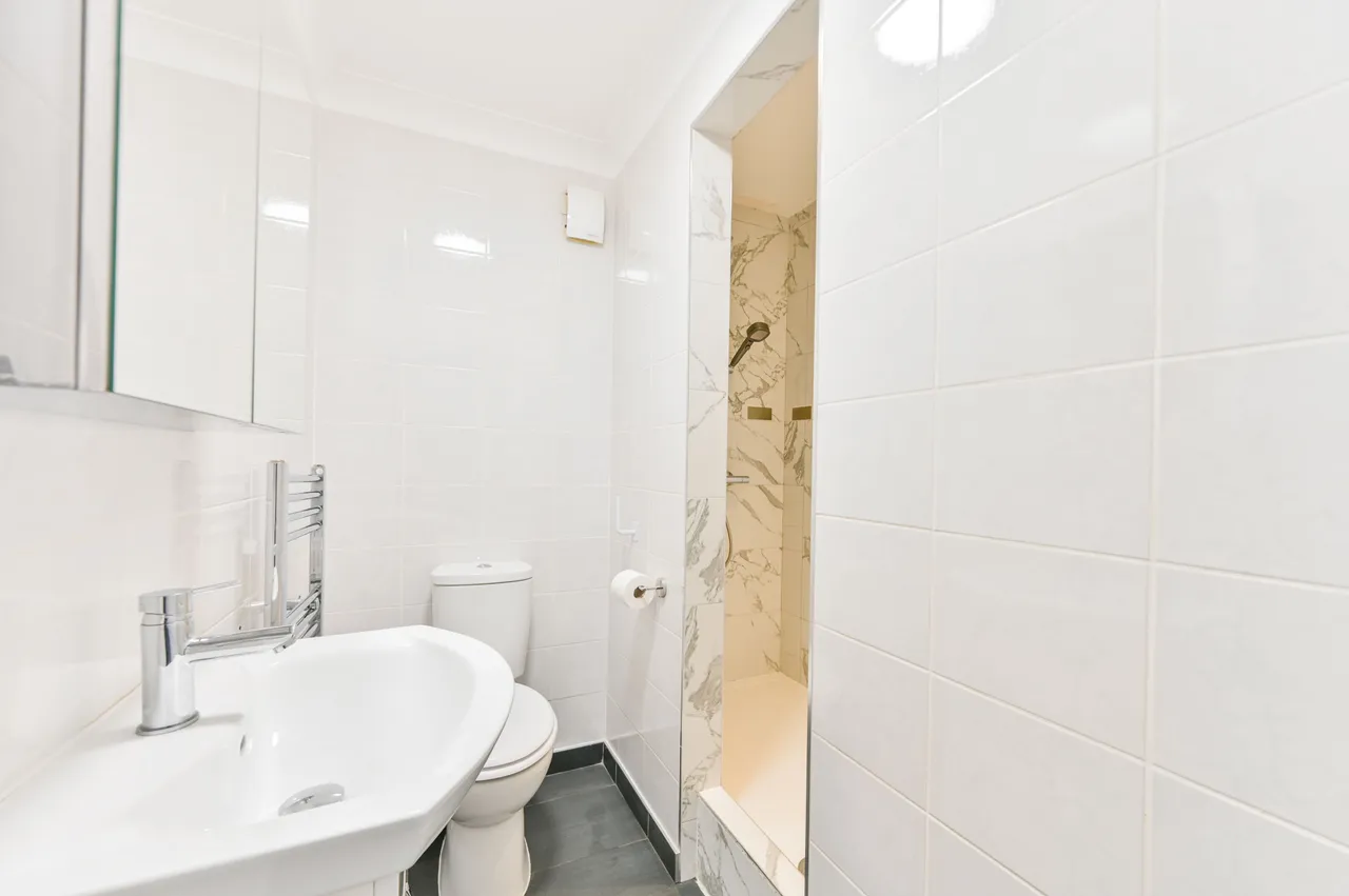 105c Burnley Road, London, photo 5