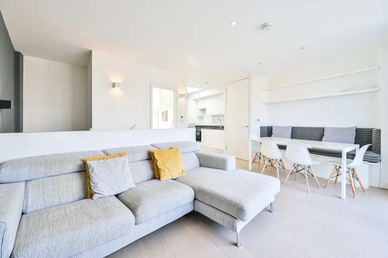 2 Old Dairy Apartments, 55-57 Blue Anchor Lane, London, photo 4