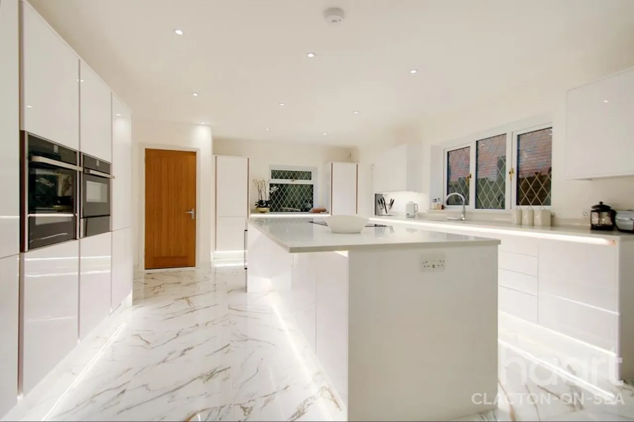 Naze Park Road, CO14, photo 13