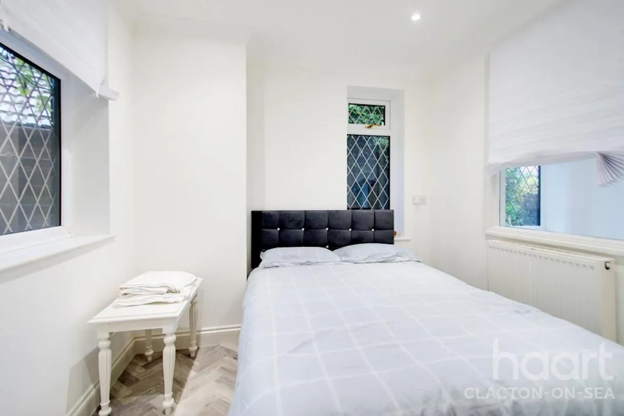 Naze Park Road, CO14, photo 12
