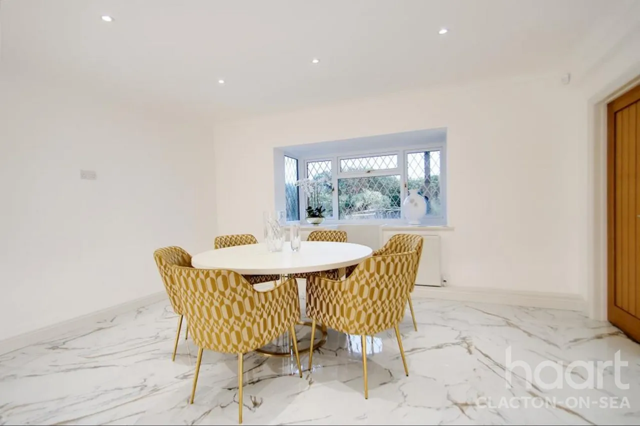 Naze Park Road, CO14, photo 10