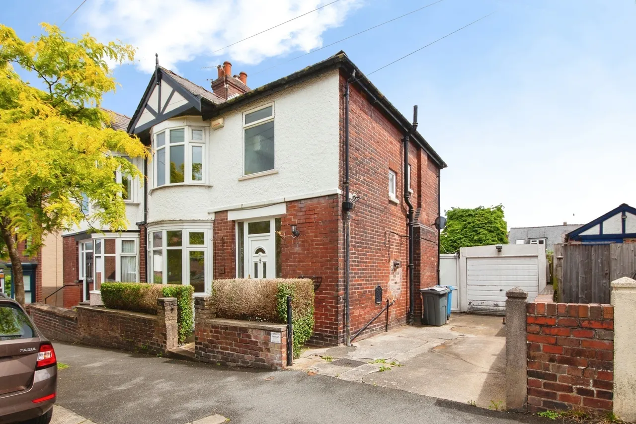 3 bed house for sale — Peveril Road, Sheffield, S11
