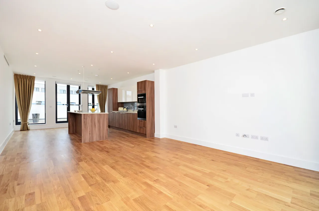 12 Waldorf Place, 3 Fairmont Mews, London, photo 9