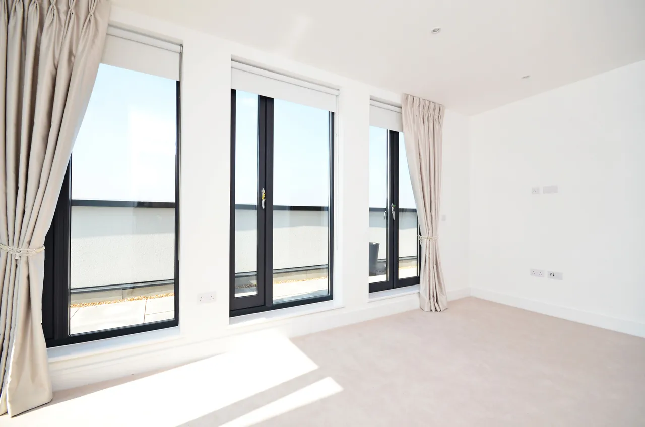 12 Waldorf Place, 3 Fairmont Mews, London, photo 4